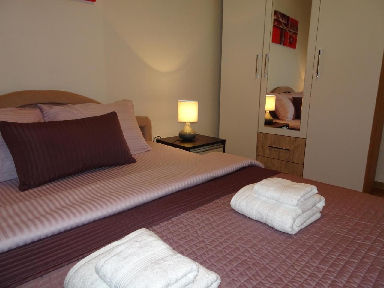Quiet Apartment In City Center, Free Private Parking Sarajevo Exterior foto