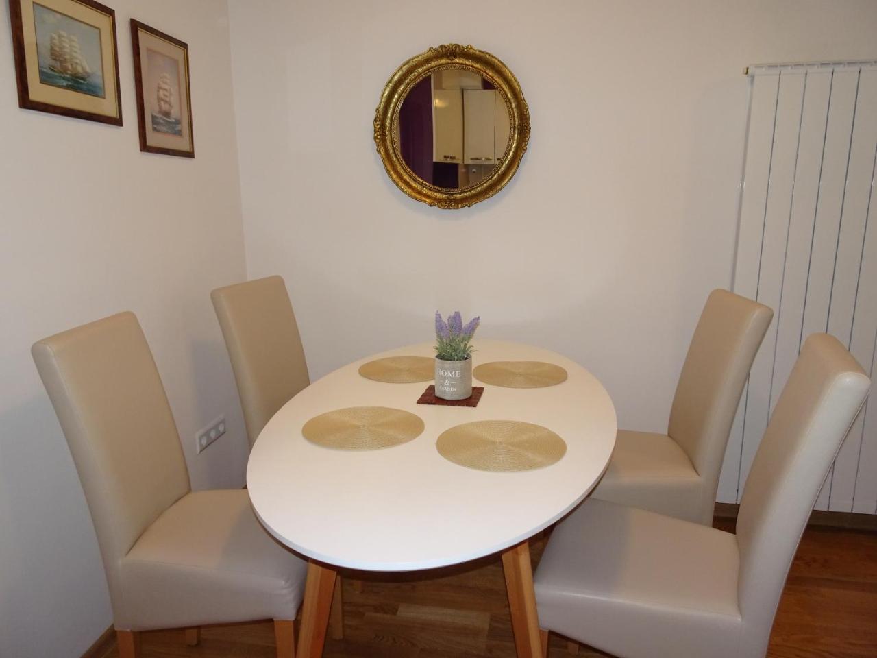Quiet Apartment In City Center, Free Private Parking Sarajevo Exterior foto